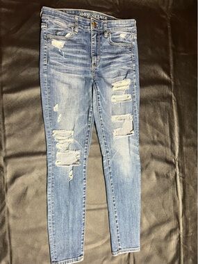 American Eagle Outfitters Light Blue Distressed Skinny Jeans